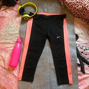 Nike Dri-Fit Essential Running Crop Coral Melon